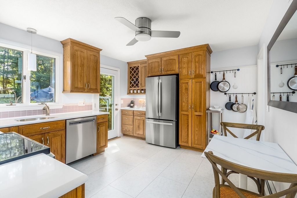 Interior, Kitchen, Pendant Lights, Stainless Steel Appliances