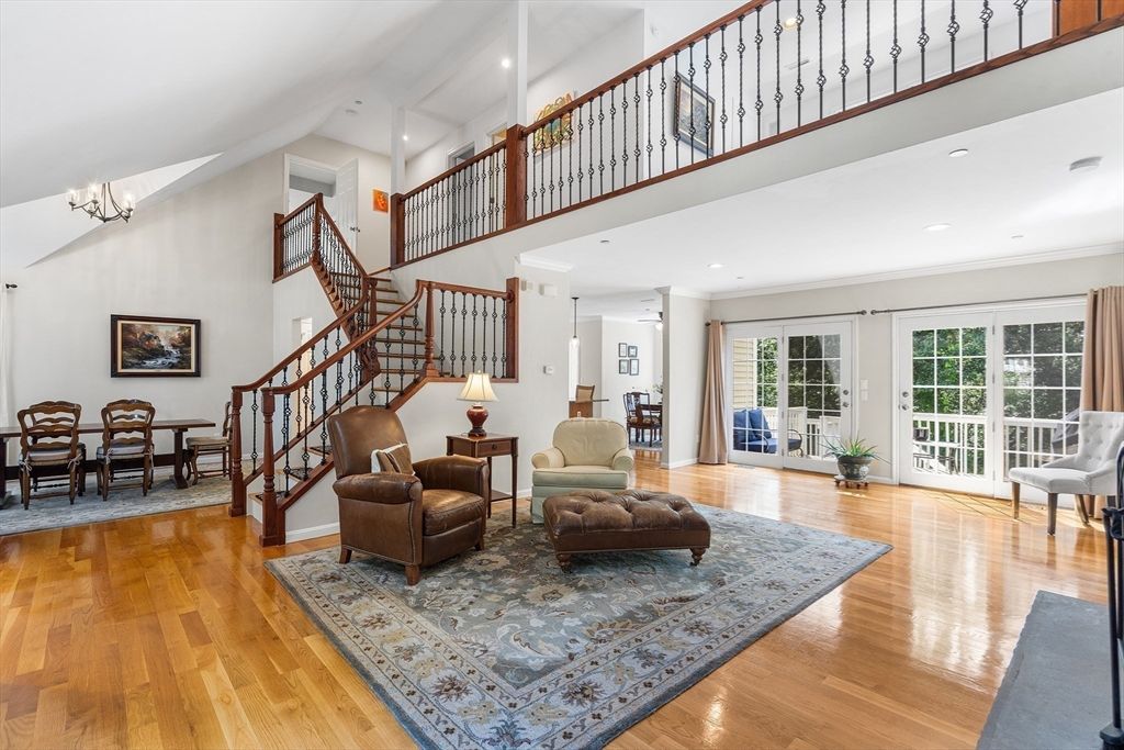 Chandelier, Dining room, Interior, Recessed Lighting, Wood Texture Flooring