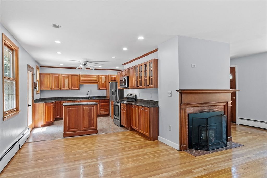 Fireplace, Interior, Kitchen, Recessed Lighting, Wood Texture Flooring