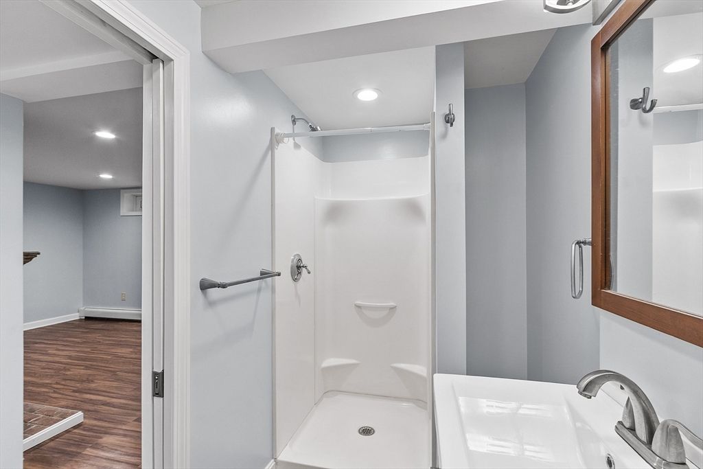 Bathroom, Interior, Recessed Lighting, Wood Texture Flooring