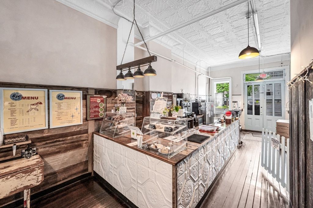 Interior, Pendant Lights, Wood Texture Flooring