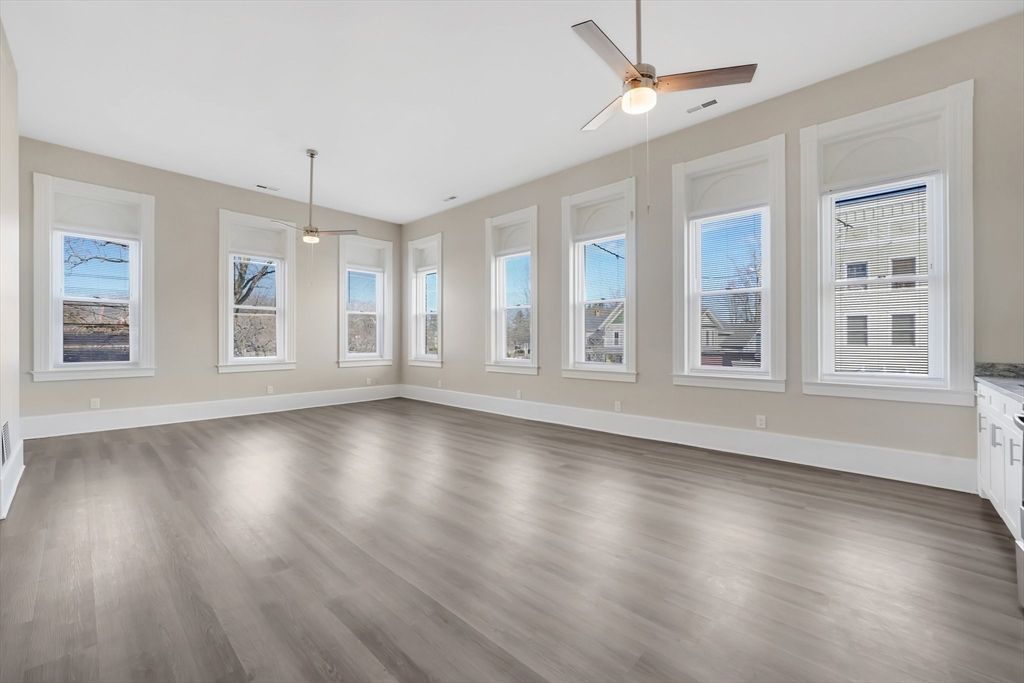 Empty room, Interior, Pendant Lights, Wood Texture Flooring