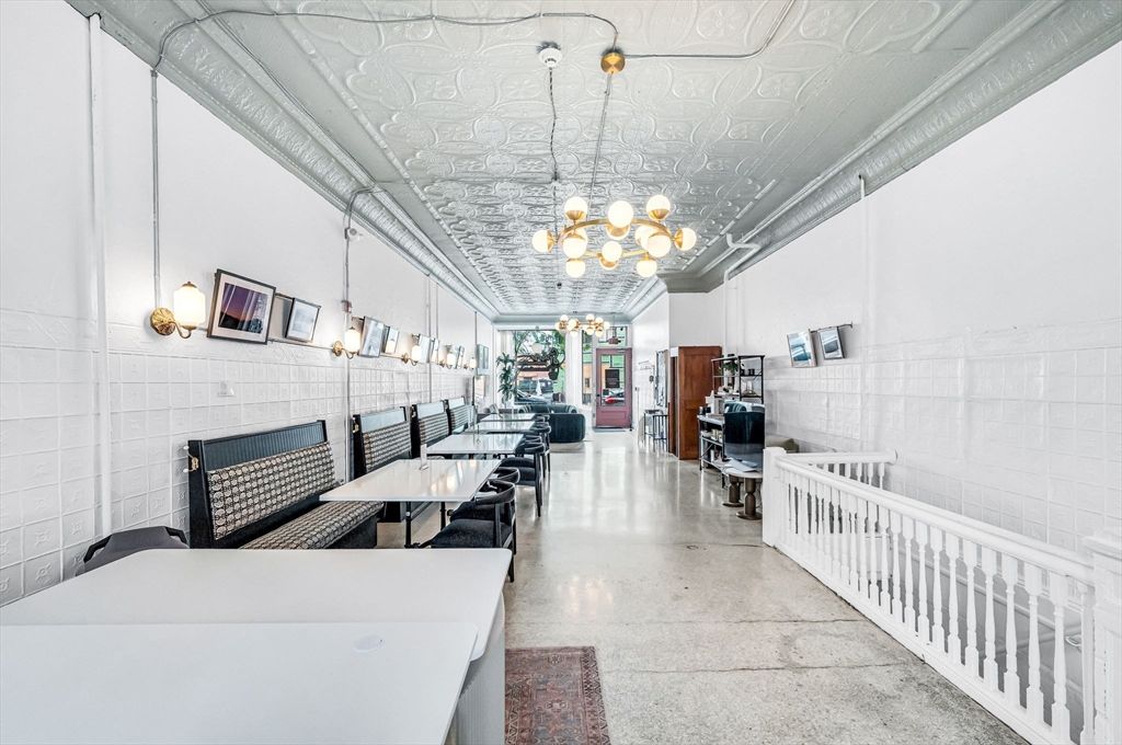 Dining room, Interior, Pendant Lights