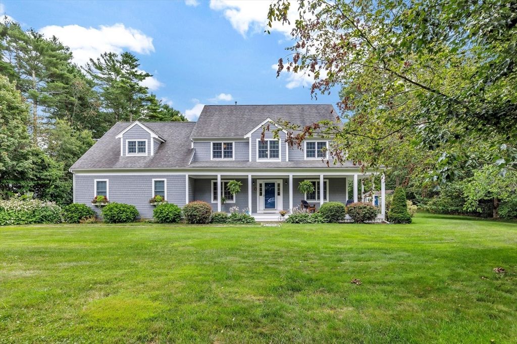 Backyard, Exterior, Facade, Cape Cod