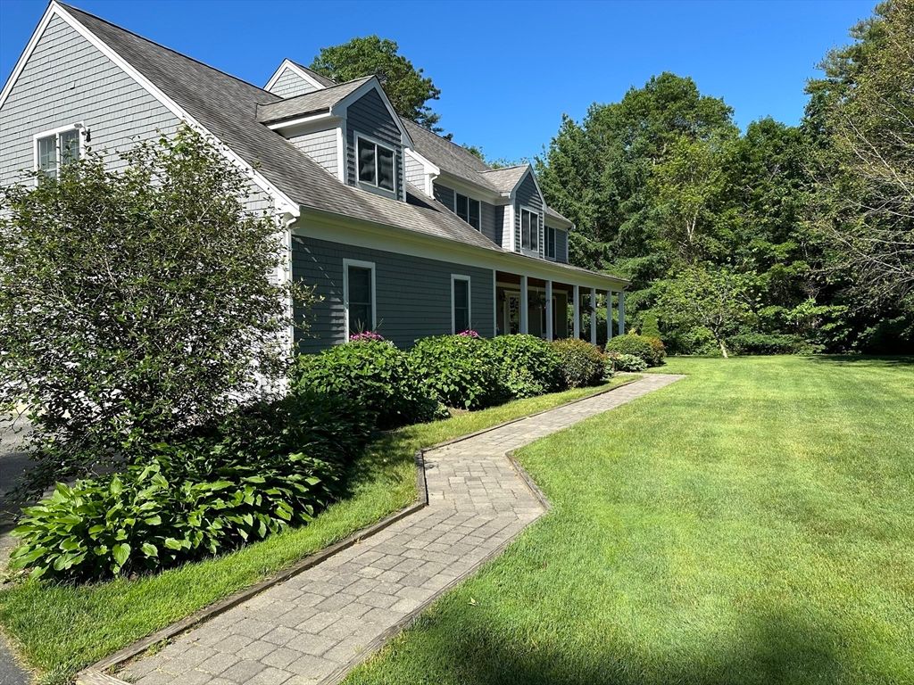 Backyard, Exterior, Facade, Cape Cod