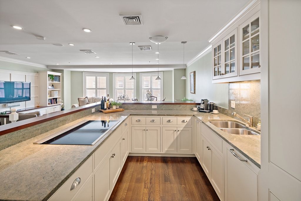 Interior, Kitchen, Pendant Lights, Recessed Lighting, Wood Texture Flooring