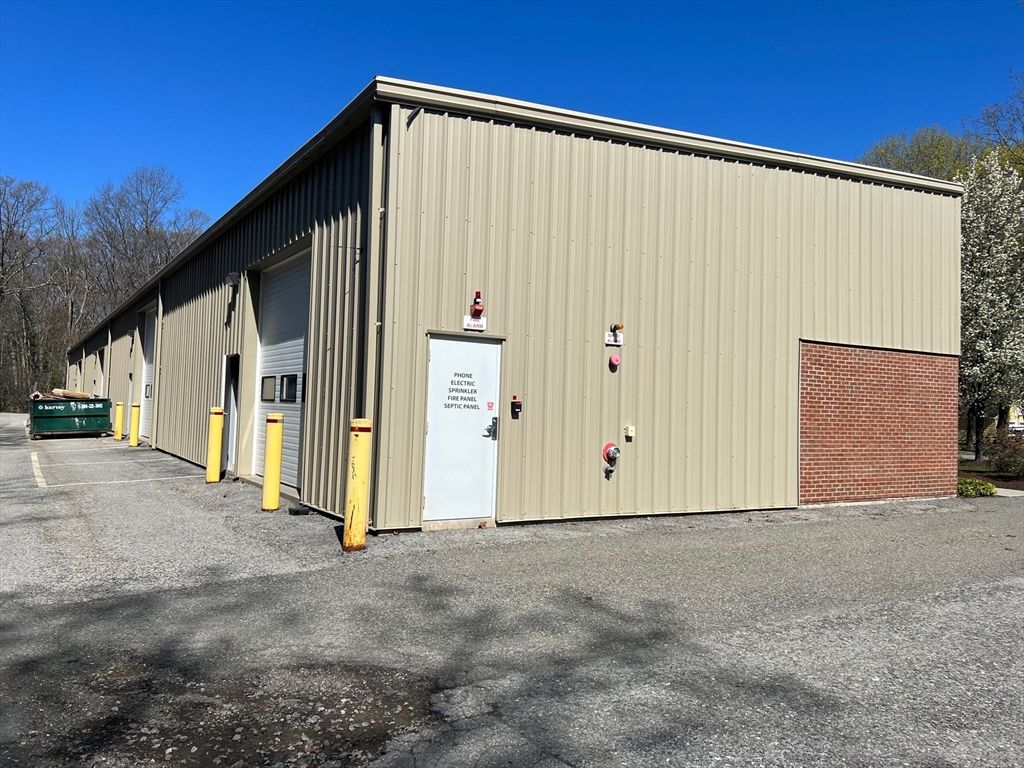 Detached Garage, Exterior