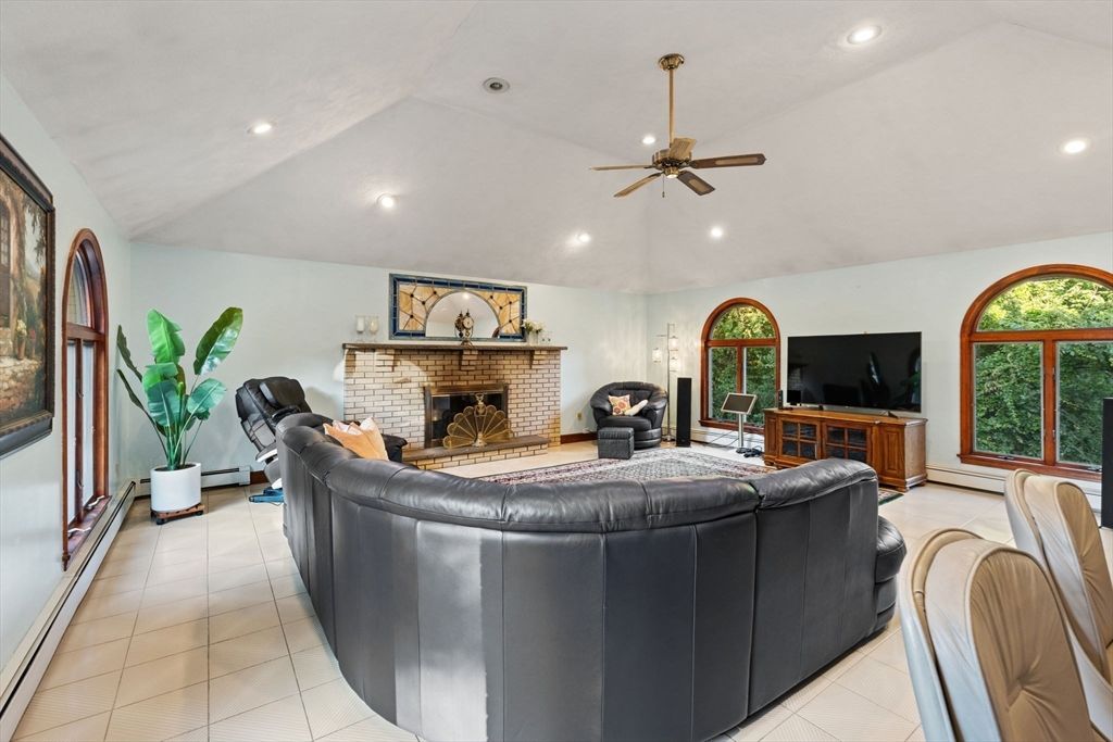 Fireplace, Interior, Living room, Recessed Lighting