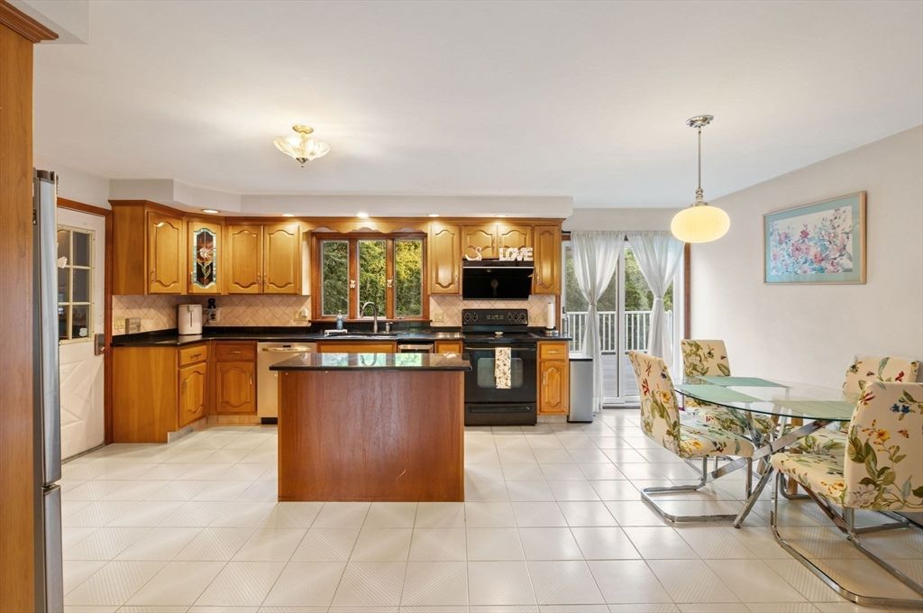 Dining room, Interior, Kitchen, Pendant Lights