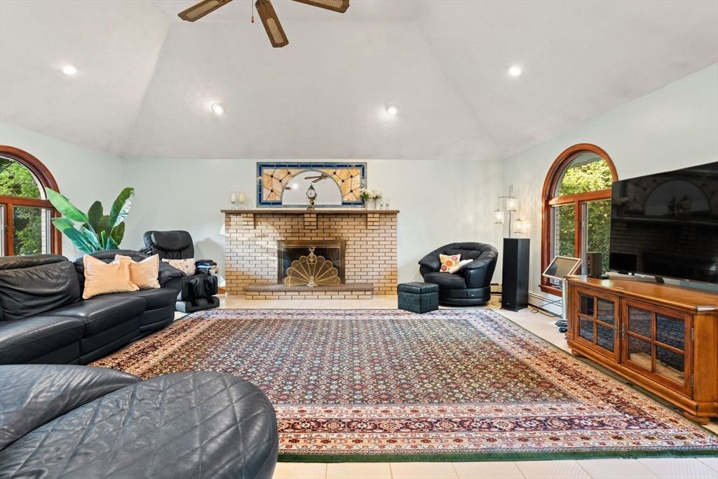 Fireplace, Interior, Living room, Recessed Lighting