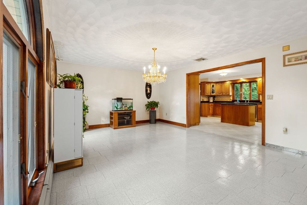 Chandelier, Empty room, Interior, Kitchen