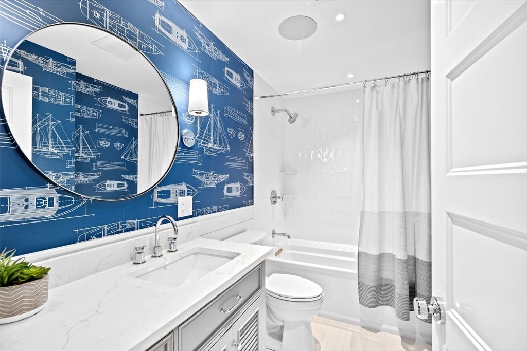 Bathroom, Interior, Recessed Lighting