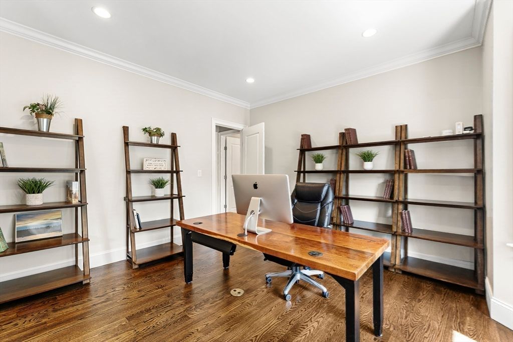 Home Office, Interior, Recessed Lighting, Wood Texture Flooring