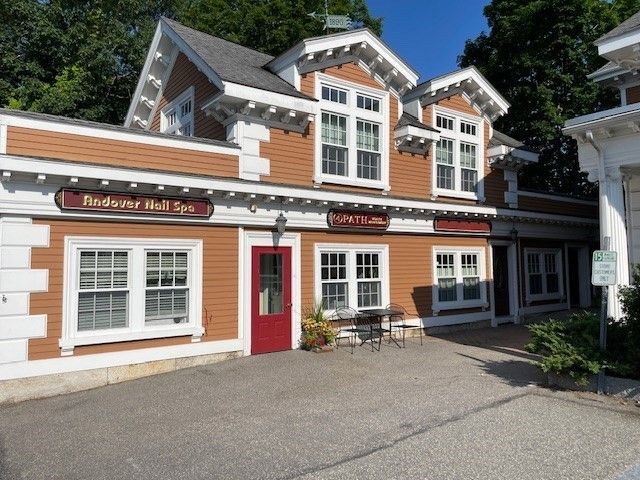 Exterior, Facade, Queen Anne Victorian