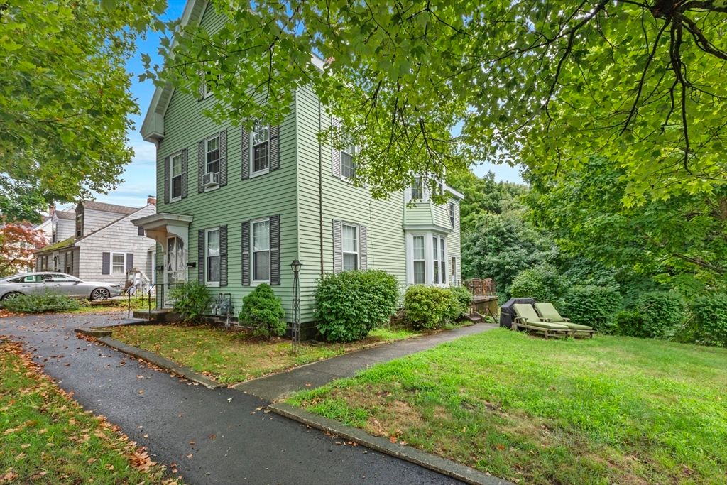 Backyard, Exterior, Facade, Queen Anne Victorian