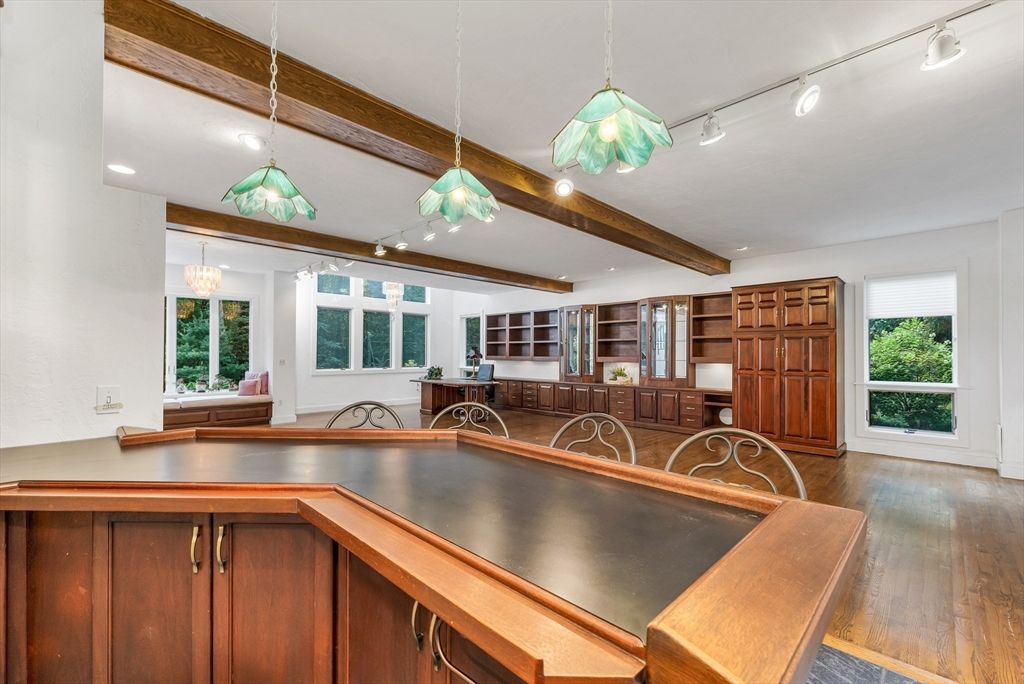 Interior, Pendant Lights, Recessed Lighting, Wooden Beams, Wood Texture Flooring