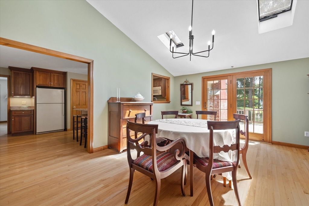 Chandelier, Dining room, Interior, Kitchen, Wood Texture Flooring