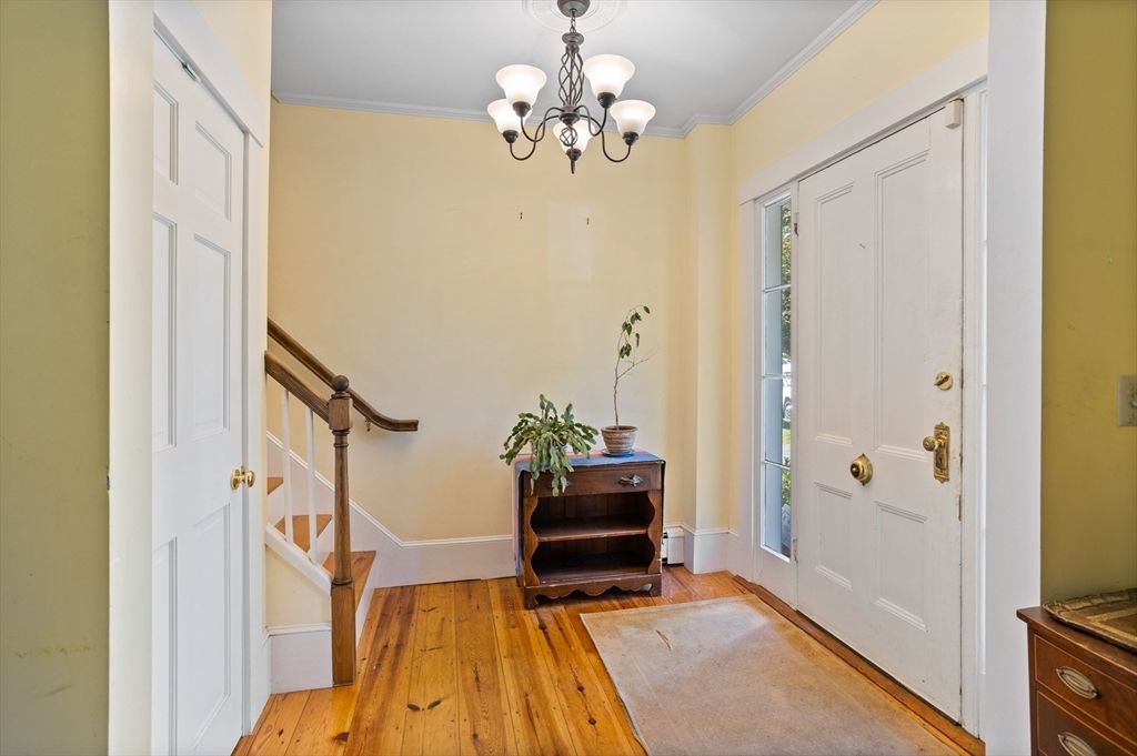 Chandelier, Interior, Wood Texture Flooring