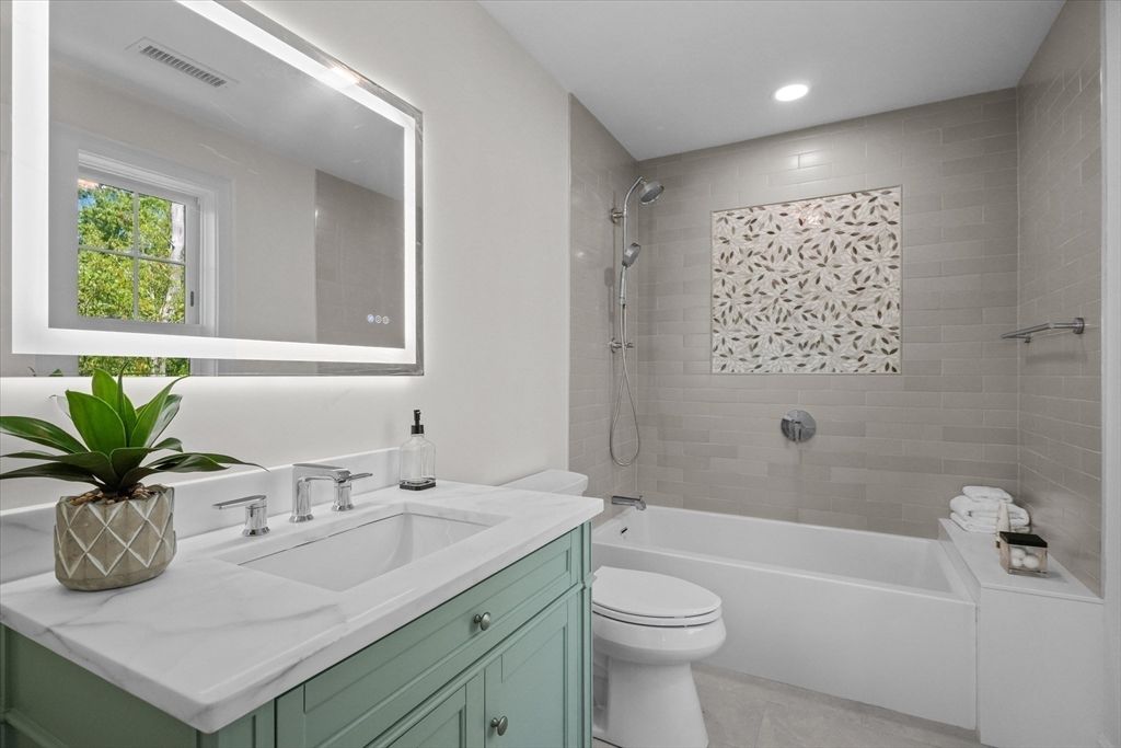 Bathroom, Interior, Recessed Lighting