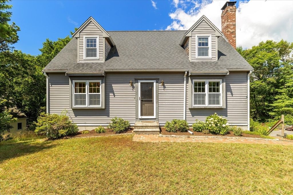 Exterior, Facade, Cape Cod