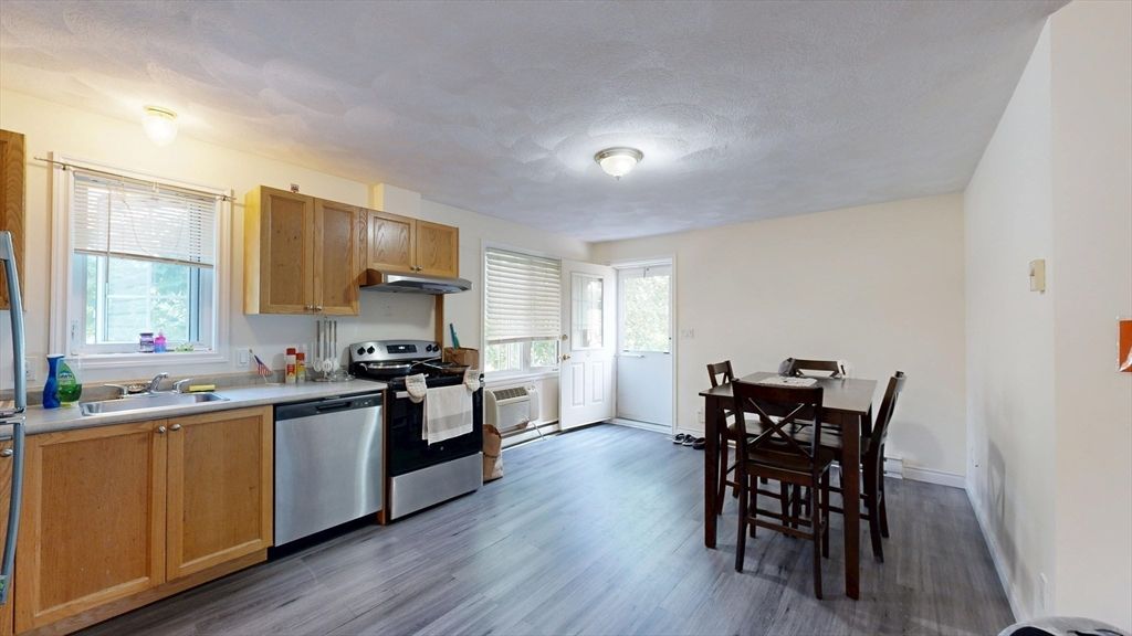 Dining room, Interior, Kitchen, Stainless Steel Appliances, Wood Texture Flooring