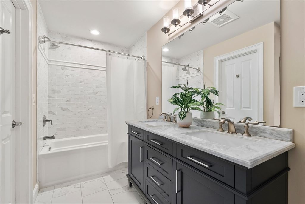 Bathroom, Dual Sink Vanities, Interior, Marble, Recessed Lighting