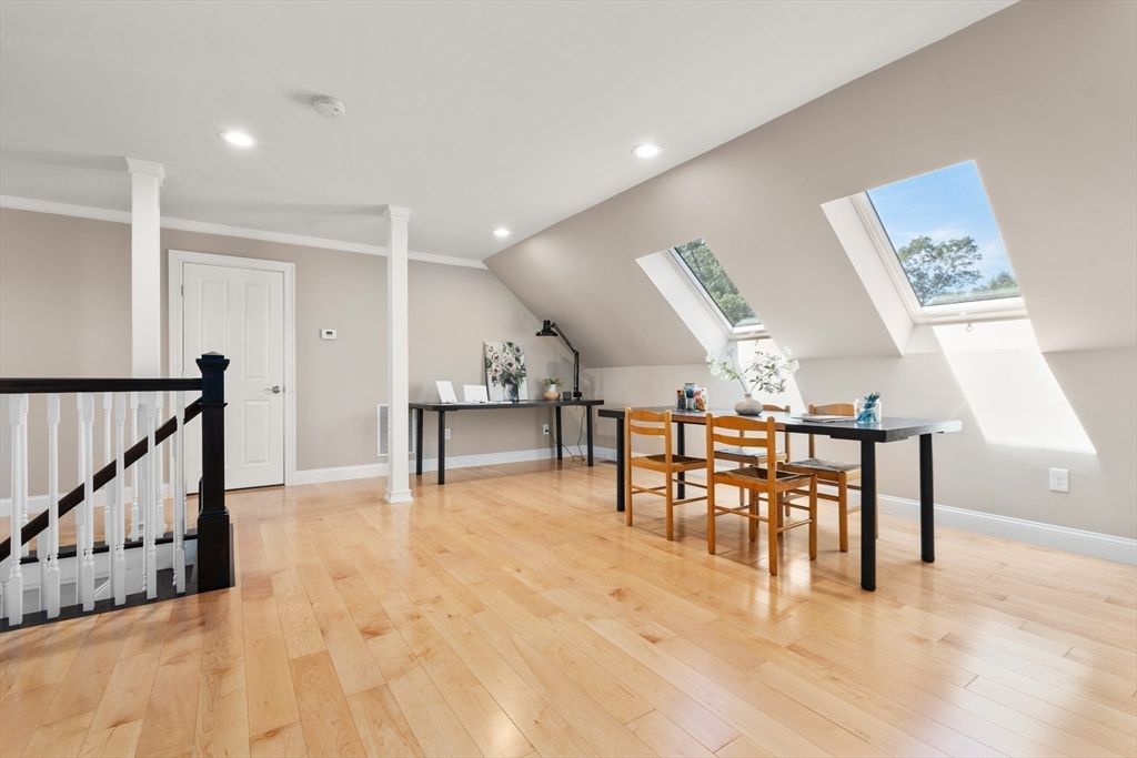 Home Office, Interior, Recessed Lighting, Wood Texture Flooring