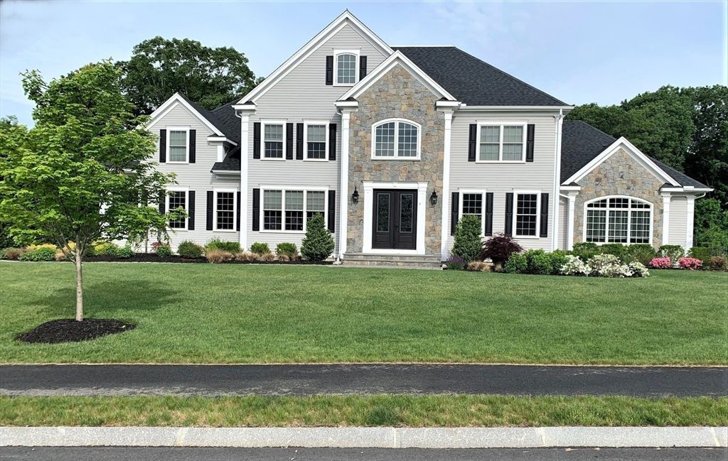 Exterior, Facade, Brick Traditional