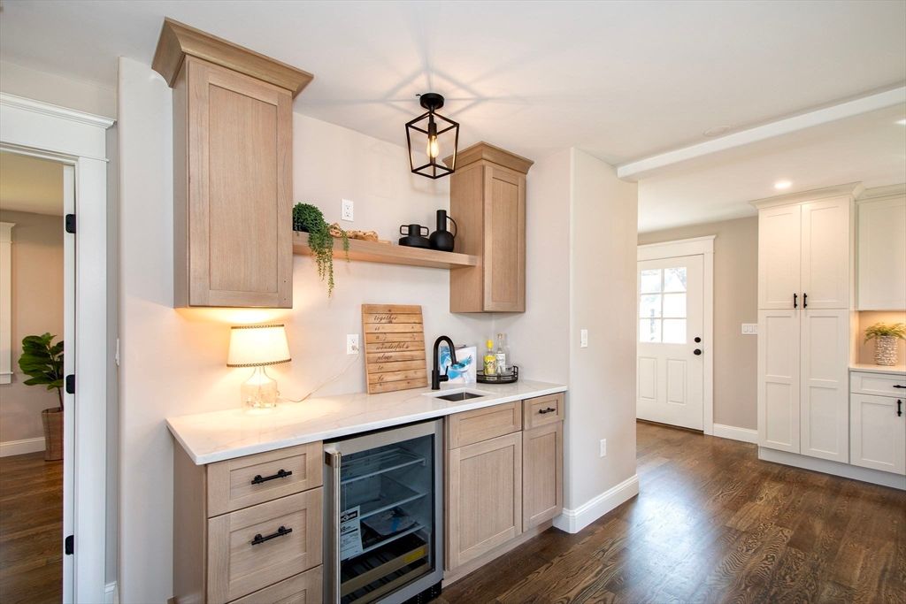 Interior, Kitchen, Pendant Lights, Recessed Lighting, Wood Texture Flooring