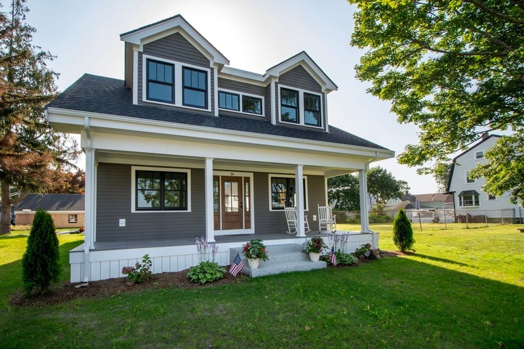 Exterior, Facade, American Craftsman
