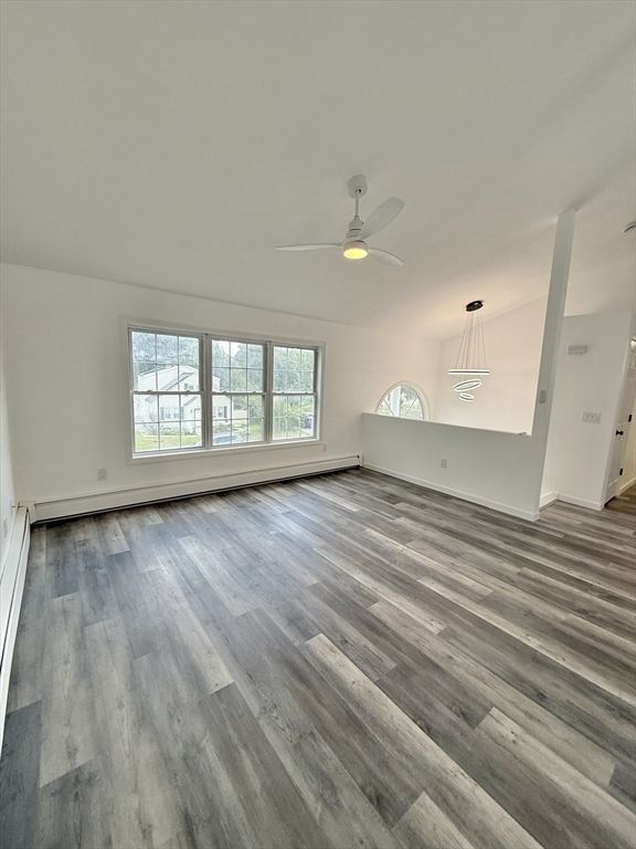 Empty room, Interior, Pendant Lights, Wood Texture Flooring