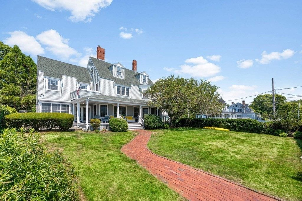 Backyard, Exterior, Facade, Cape Cod