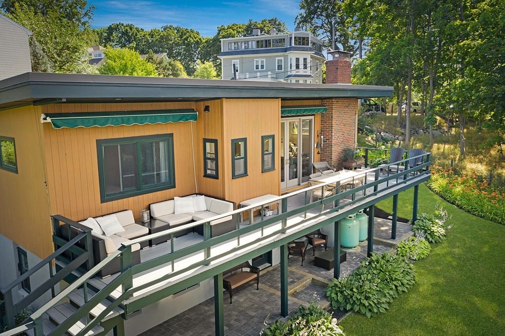 Exterior, Hot Tub