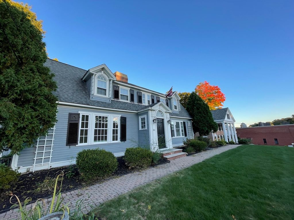 Exterior, Facade, Cape Cod