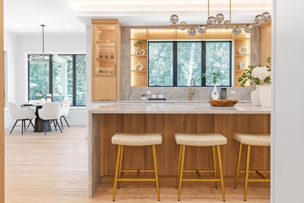 Dining room, Interior, Kitchen, Pendant Lights, Recessed Lighting, Wood Texture Flooring
