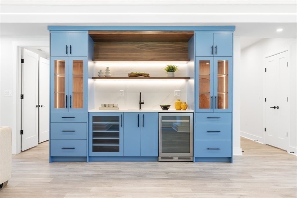 Interior, Recessed Lighting, Wood Texture Flooring