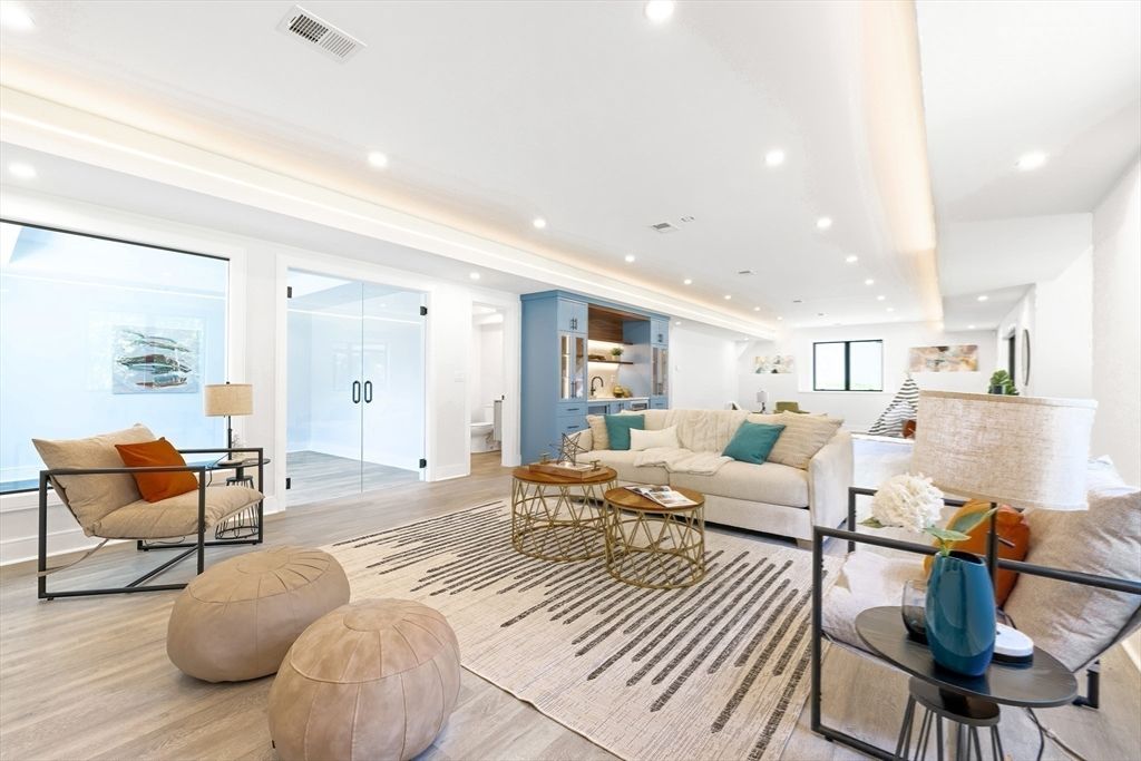 Interior, Living room, Recessed Lighting, Wood Texture Flooring