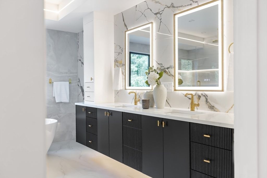Bathroom, Interior, Marble, Marble Walls