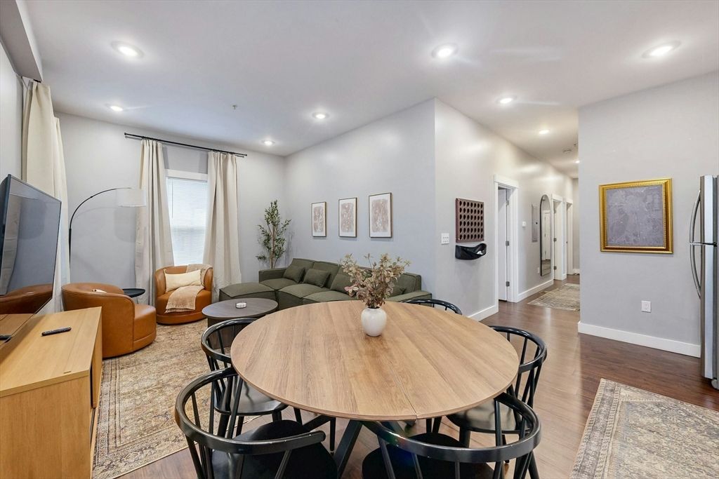 Dining room, Interior, Living room, Recessed Lighting, Wood Texture Flooring