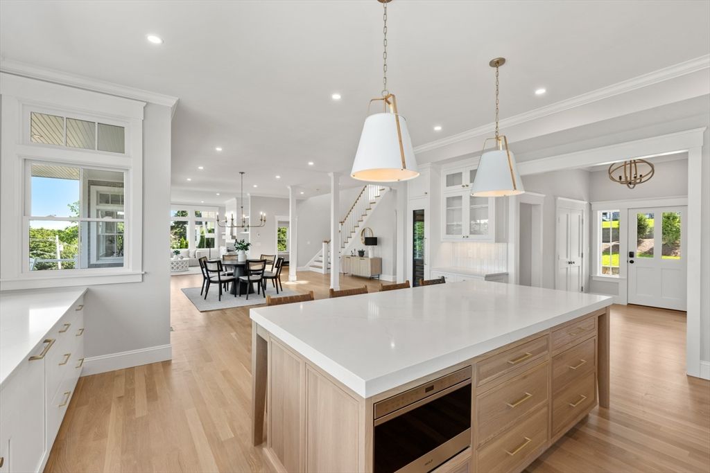 Dining room, Interior, Kitchen, Pendant Lights, Recessed Lighting, Wood Texture Flooring