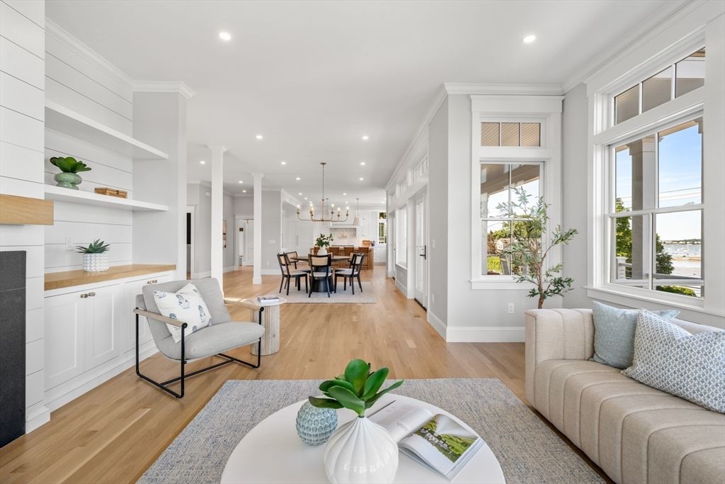 Dining room, Interior, Kitchen, Living room, Pendant Lights, Recessed Lighting, Wood Texture Flooring