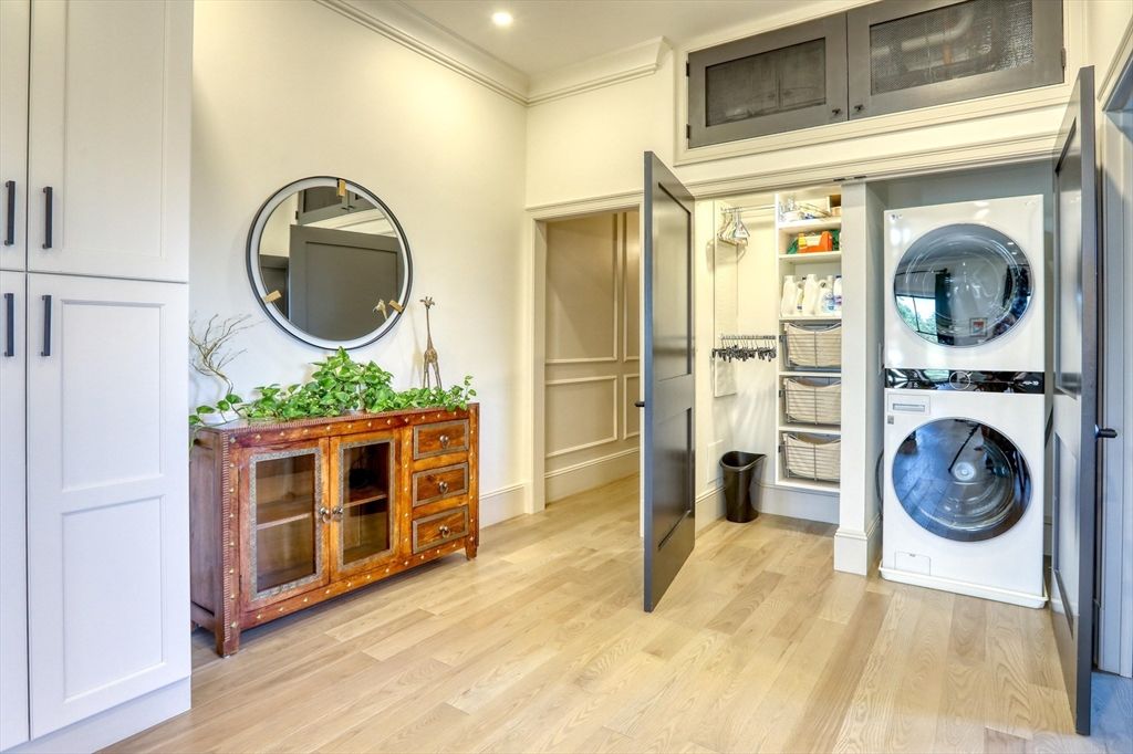 Interior, Recessed Lighting, Utility Closets, Washer, Wood Texture Flooring