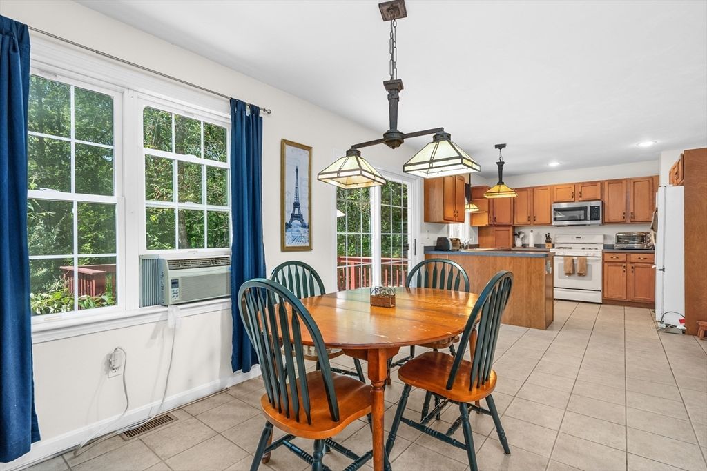Dining room, Interior, Kitchen, Pendant Lights, Recessed Lighting