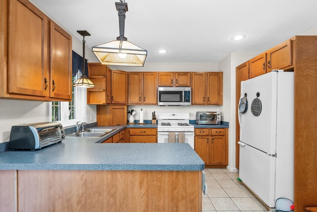 Interior, Kitchen, Pendant Lights, Recessed Lighting