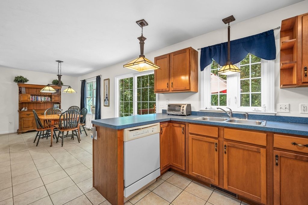Dining room, Interior, Kitchen, Pendant Lights