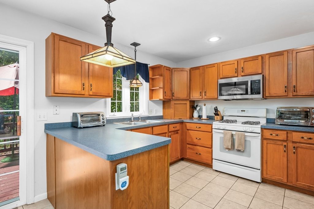 Interior, Kitchen, Pendant Lights, Recessed Lighting