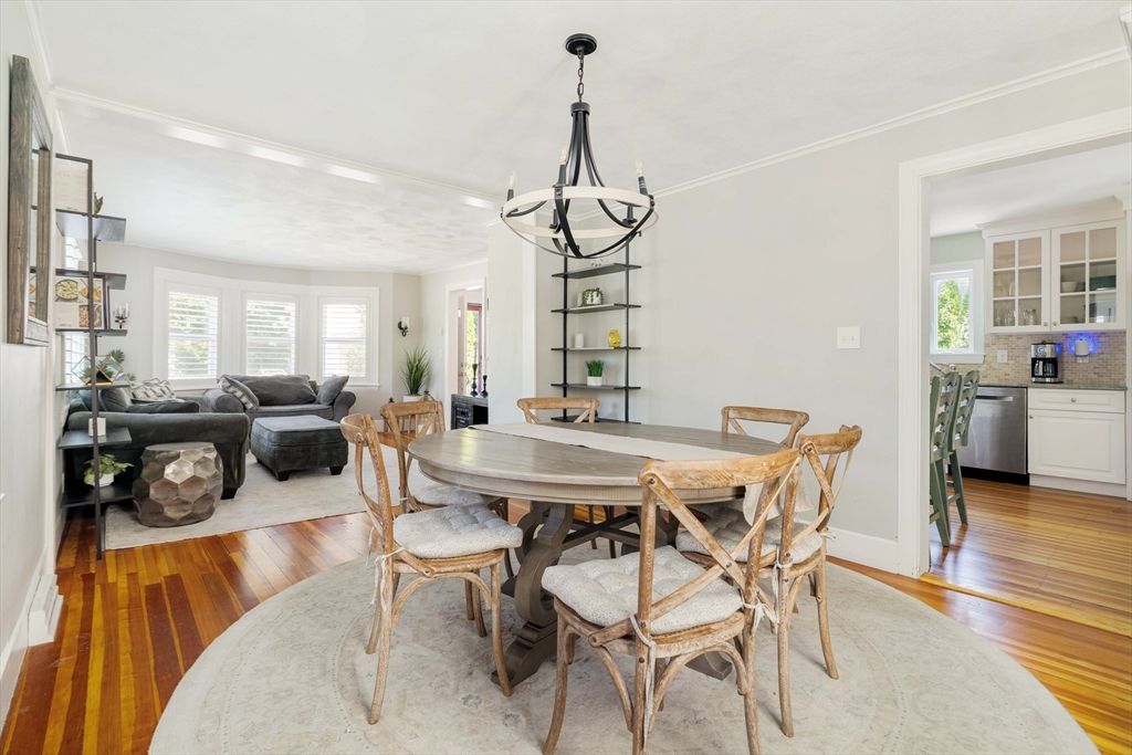 Chandelier, Dining room, Interior, Living room, Wood Texture Flooring