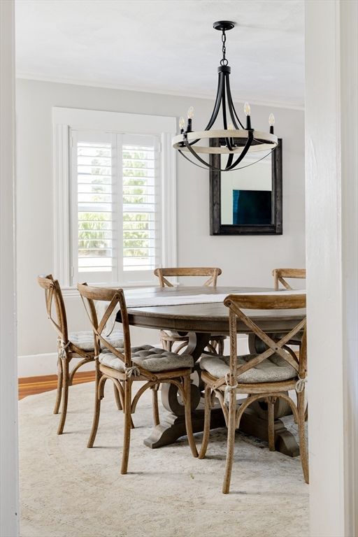 Chandelier, Dining room, Interior