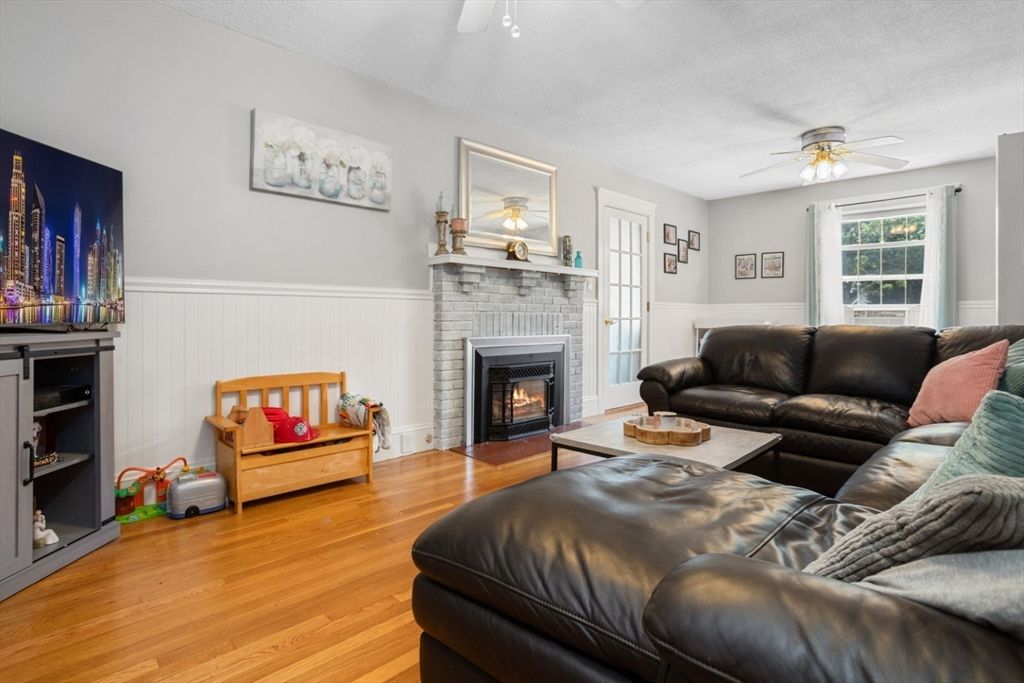 Fireplace, Interior, Living room, Wood Texture Flooring