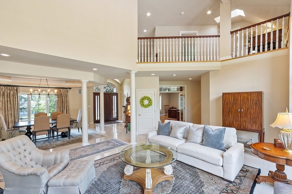 Dining room, Interior, Living room, Pendant Lights, Recessed Lighting